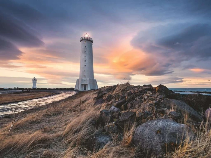 Ravensburger Puzzle Magische Stimmung über dem Leuchtturm von Akranes, Island