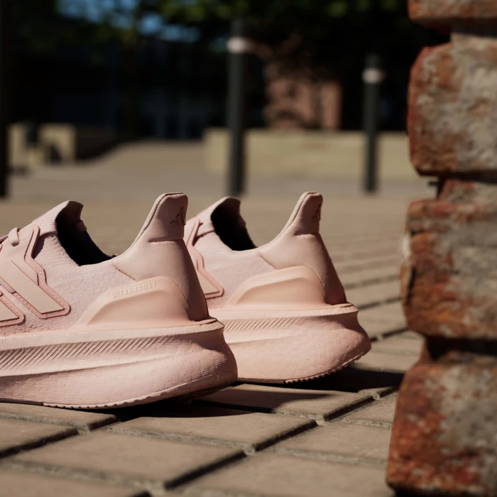 adidas Ultraboost 5 sandy pink/sandy pink met./zero metalic (Damen)