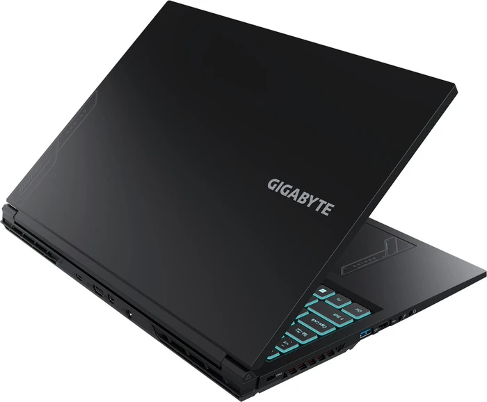 GIGABYTE G6, Core i7-13620H, 16GB RAM, 1TB SSD, GeForce RTX 4060, DE
