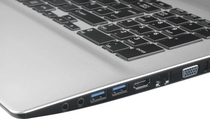 Toshiba Satellite P70-B-112, silber, Core i5-4200H, 8GB RAM, 1TB HDD, Radeon R9 M265X, DE