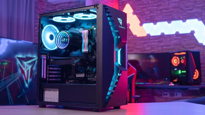AeroCool Cronus, Glasfenster