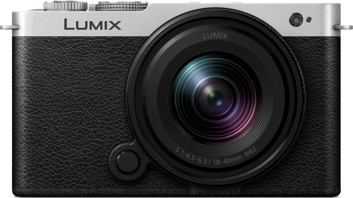 Panasonic Lumix DC-S9 silber/schwarz mit Objektiv Lumix S 18-40mm 4.5-6.3