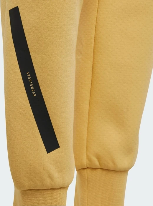 adidas Tapered-Leg Z.N.E. Trainingshose lang oat/black (Junior)