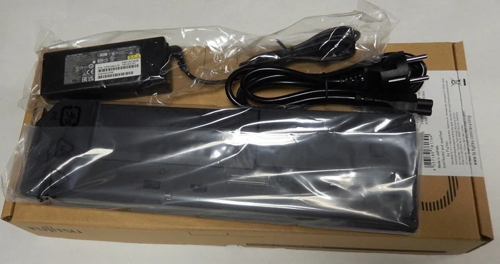 Fujitsu Port Replicator for Lifebook U7 and E5x8 Family + Netzteil, proprietär [Stecker]