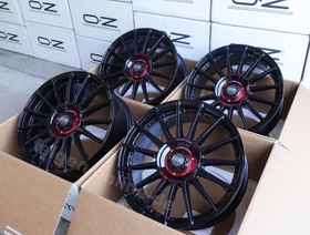 OZ Superturismo Evoluzione 8.0x18 5/112 ET45 (verschiedene Farben)