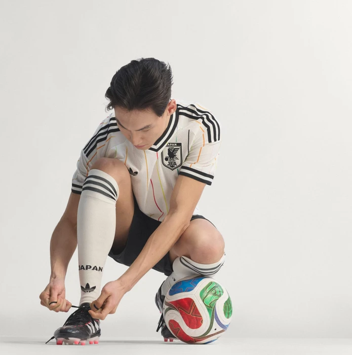 adidas FIFA WM 2026 Authentic Japan Auswärtstrikot kurzarm off white/black (Herren)