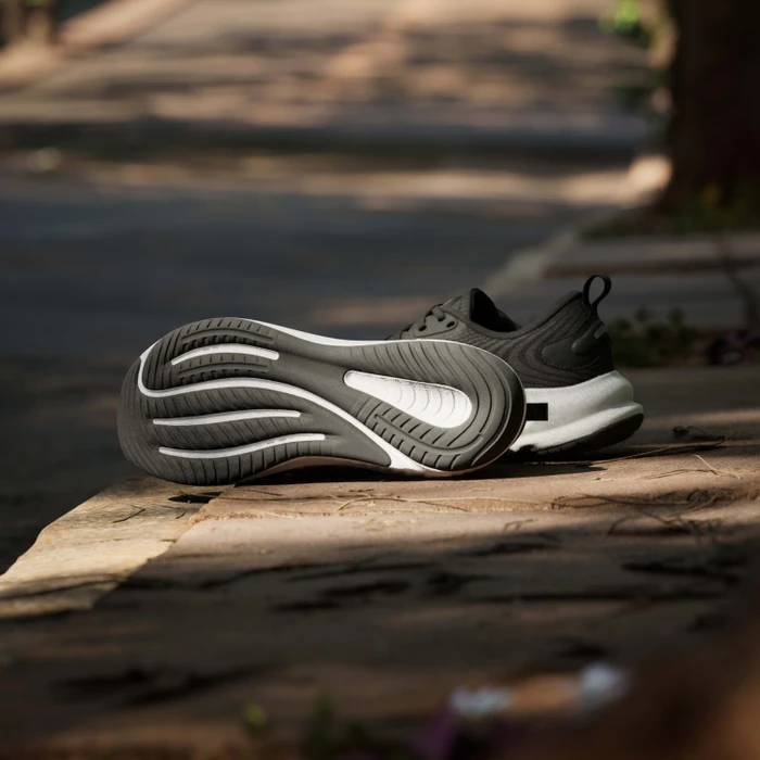 adidas Supernova Ease 2 core black/cloud white/carbon (Herren)