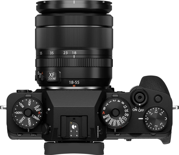 Fujifilm X-T4 schwarz mit Objektiv Fujinon XF 18-55mm 2.8-4.0 R LM OIS