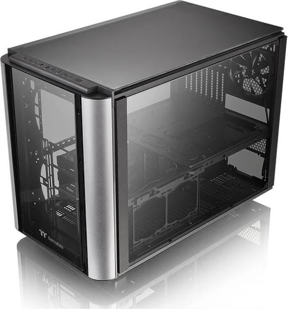 Thermaltake Level 20 XT Cube, Glasfenster