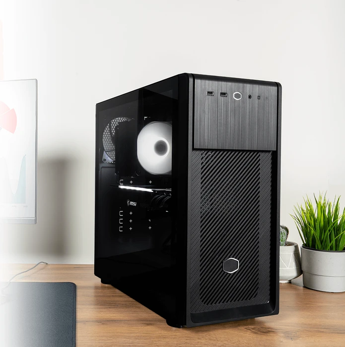 Cooler Master Elite 500 schwarz, Glasfenster