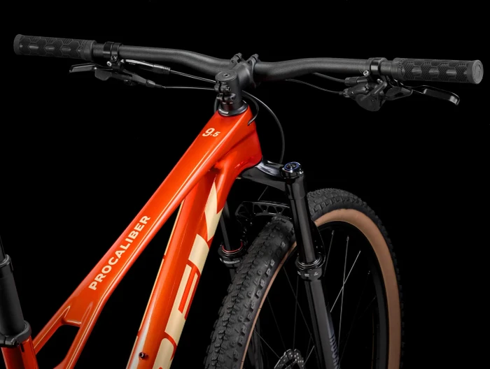 Trek Procaliber 9.5 Gen 3 lava Modell 2025