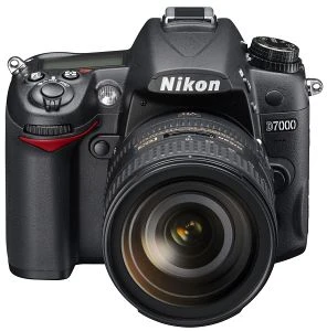 Nikon D7000 mit Objektiv AF-S DX 16-85mm 3.5-5.6 G ED VR