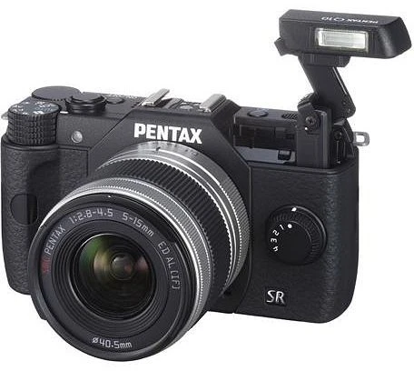 Pentax Q10 schwarz mit Objektiv Q 02 Standard Zoom 5-15mm 2.8-4.5 AL