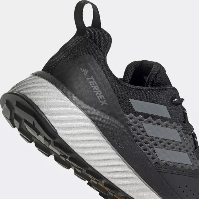 adidas Terrex Folgian Hiker core black/grey three/green tint (Damen)