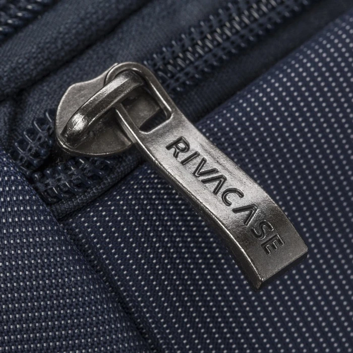RivaCase Central 8262 Laptop Rucksack 15.6", blau