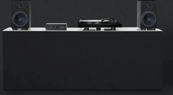 Pro-Ject Colourful Audio System schwarz