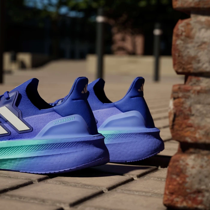adidas Ultraboost 5 lucid blue/zero metalic/flash aqua