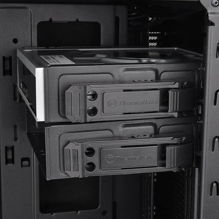 Thermaltake Suppressor F31, Acrylfenster, schallgedämmt