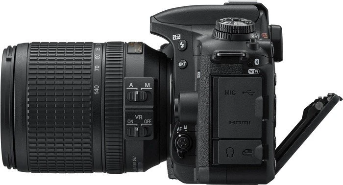 Nikon D7500 mit Objektiv AF-S DX 18-140mm 3.5-5.6 G ED VR