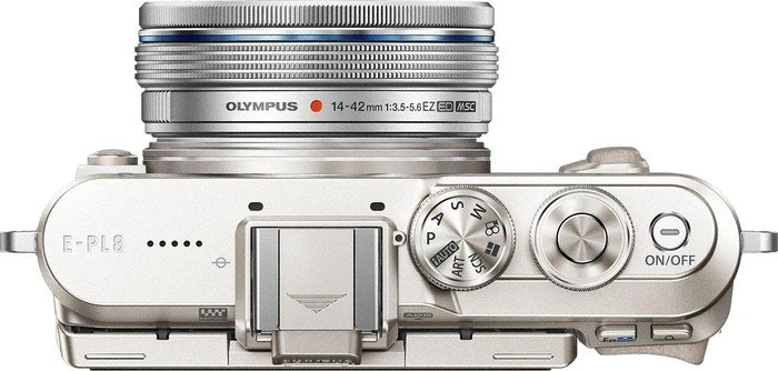 Olympus PEN E-PL8 weiß mit Objektiv M.Zuiko digital ED 14-42mm 3.5-5.6 EZ
