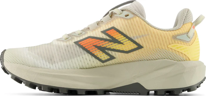 New Balance FuelCell Rebel Trail white peach/timberwolf (Damen)