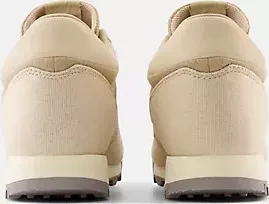 New Balance Rainier Low sandstone/incense/team away grey