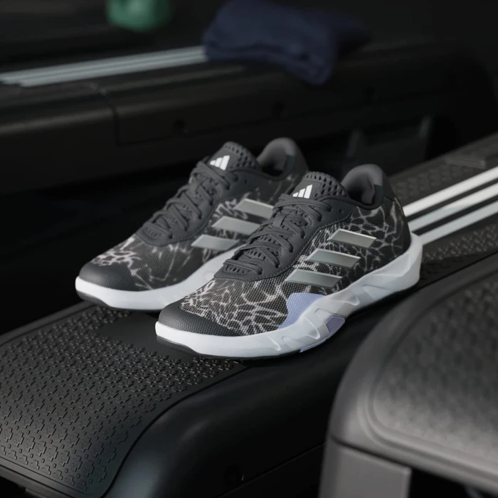 adidas Amplimove Trainer core black/matte silver/cloud white (Damen)
