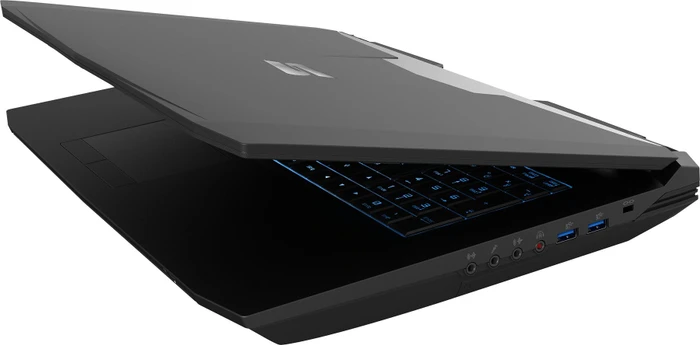 Schenker DTR 17-L17, Core i7-7700K, 8GB RAM, 250GB SSD, GeForce GTX 1080, DE