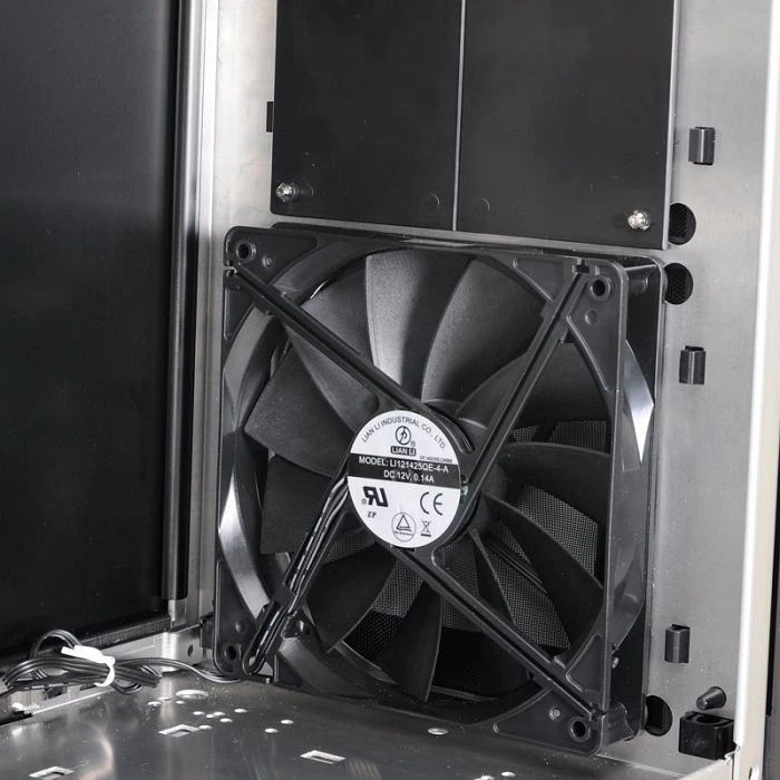 Lian Li PC-9NA silber