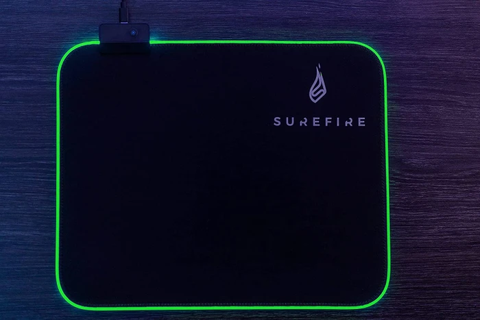 Verbatim SureFire Silent Flight RGB-320 Gaming Mousepad, schwarz