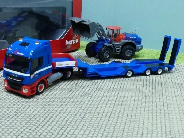 Herpa Iveco Stralis NP Goldhofer Allrounder-Sattelzug mit Liebherr Radlader Riwatrans