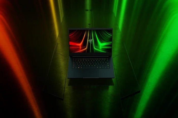 Razer Blade 14 (2022), Ryzen 9 6900HX, 16GB RAM, 1TB SSD, GeForce RTX 3080 Ti, DE