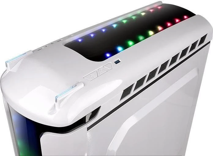 Thermaltake Versa C22 RGB Snow Edition weiß, Acrylfenster
