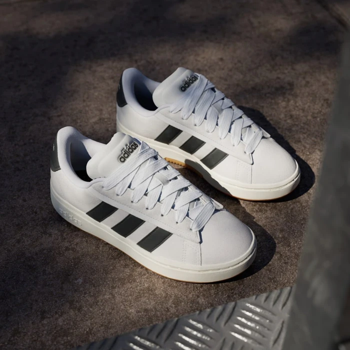 adidas Grand Court Alpha crystal white/core black/off white (Damen)