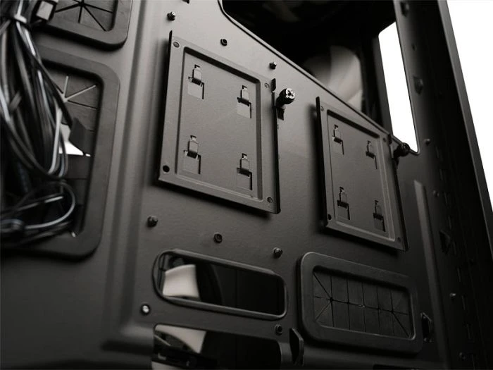 NZXT Phantom 630 Gunmetal, Acrylfenster