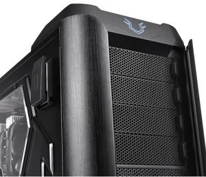 Thermaltake Armor Revo, Acrylfenster