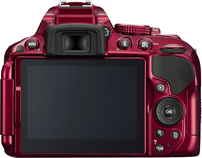 Nikon D5300 rot mit Objektiv AF-S DX 18-55mm 3.5-5.6 G VR