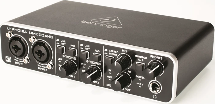 Behringer U-Phoria UMC204HD