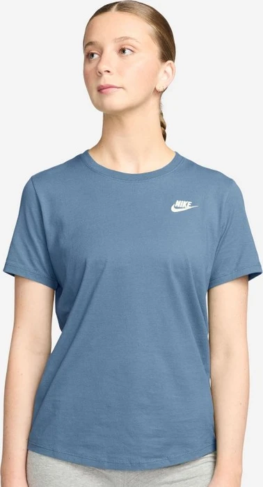 Nike Sportswear Club Essentials T-Shirt kurzarm (Damen)