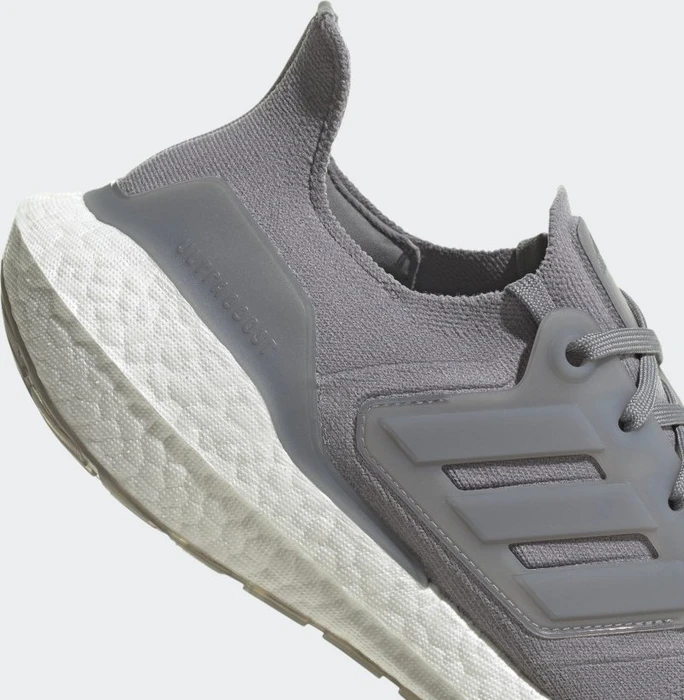 adidas Ultraboost 22 grey three/core black (Herren)
